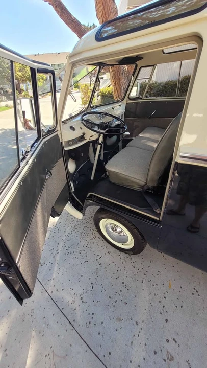 1966 Volkswagen Split-Window Bus - Image 4 of 10
