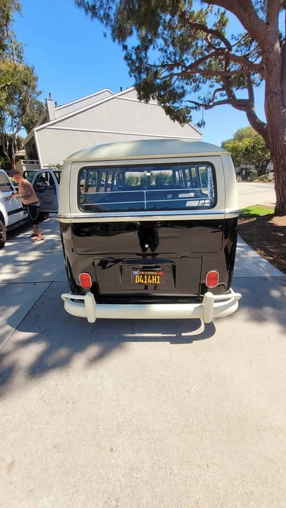 1966 Volkswagen Split-Window Bus - Image 3 of 10