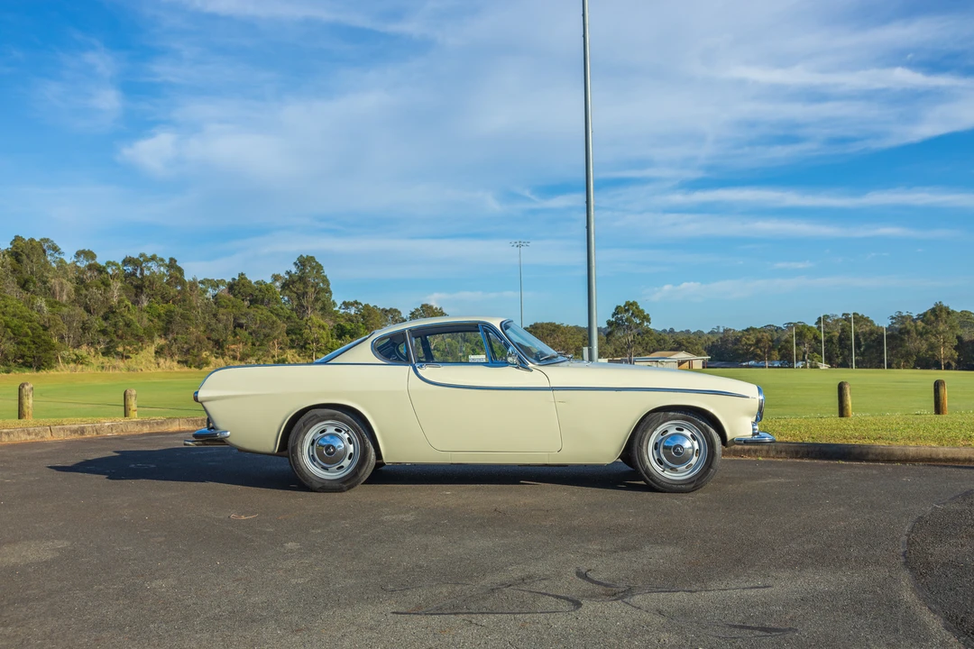 1966 Volvo 1800S - Image 8 of 31