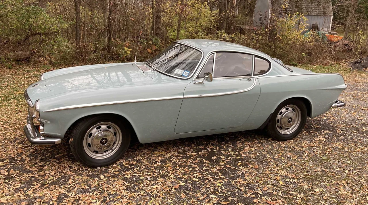 1966 Volvo 1800S - Image 16 of 31