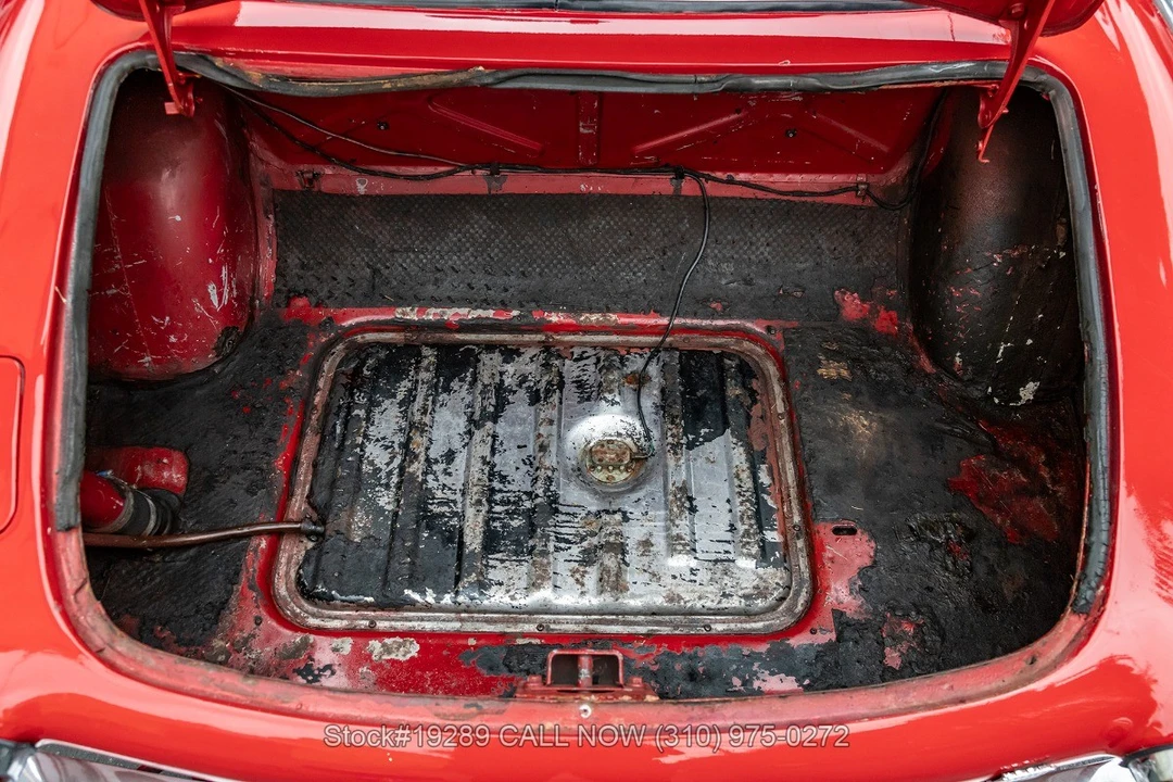 1966 Volvo 1800S - Image 27 of 31