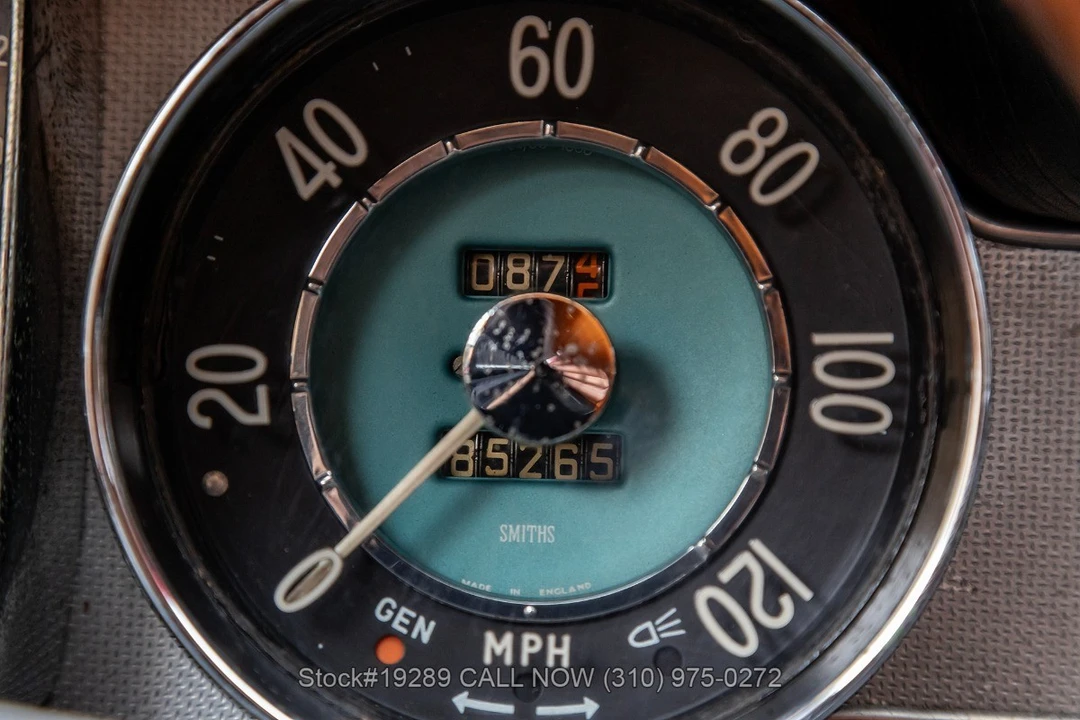 1966 Volvo 1800S - Image 20 of 31