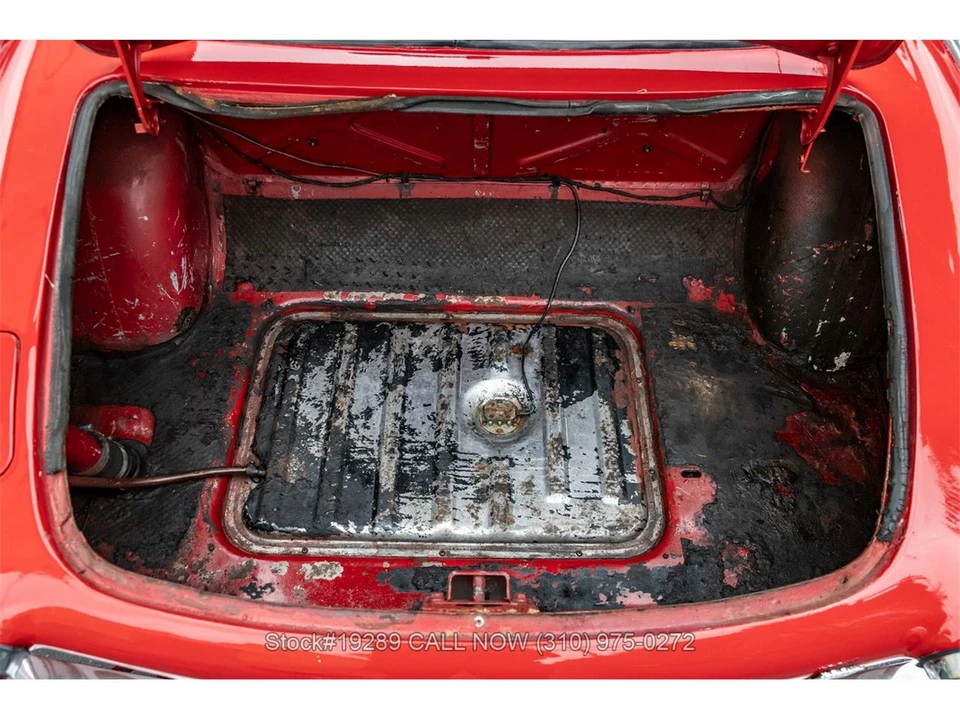 1966 Volvo 1800S - Image 25 of 31