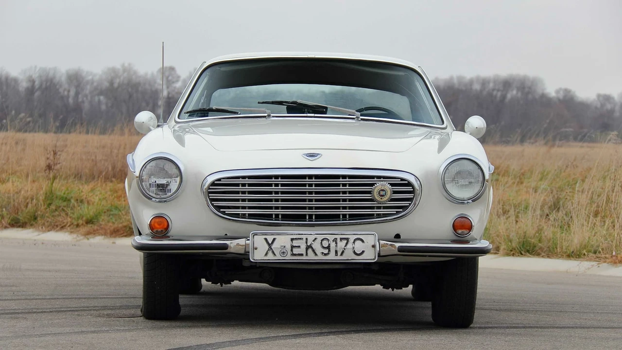 1966 Volvo 1800S - Image 14 of 18