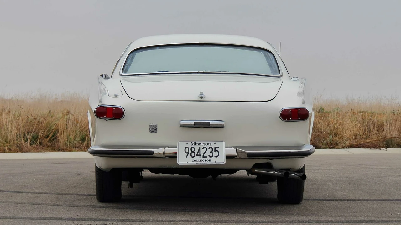 1966 Volvo 1800S - Image 15 of 18