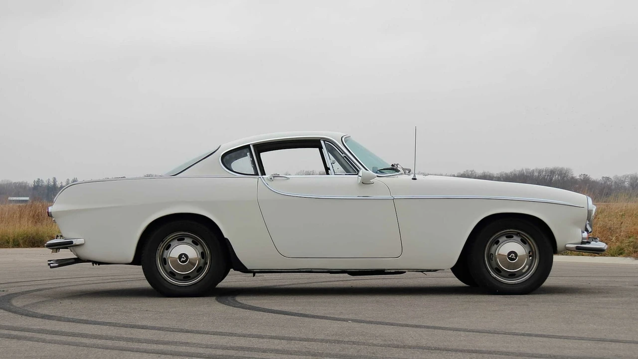 1966 Volvo 1800S - Image 2 of 18