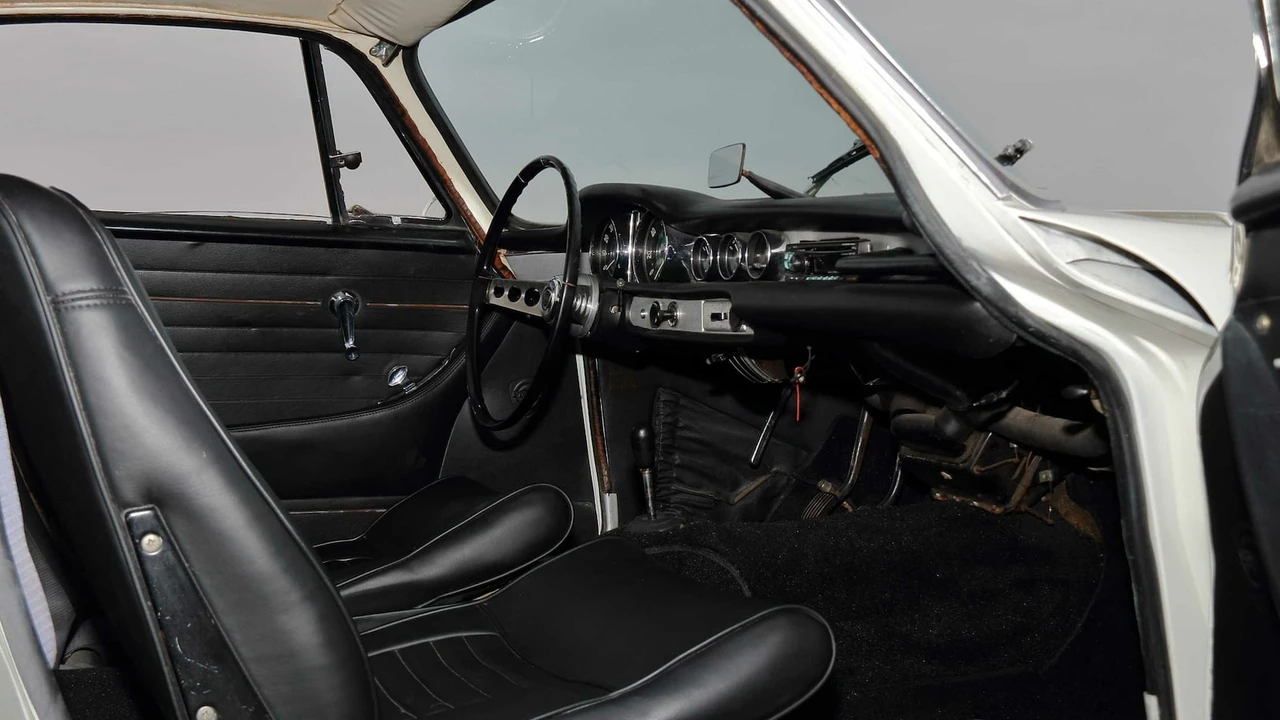 1966 Volvo 1800S - Image 5 of 18