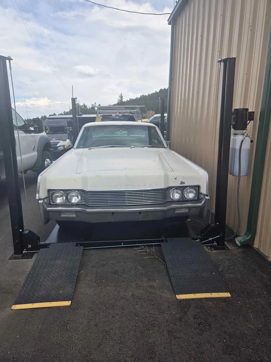 1966 Lincoln Continental 4th Gen - Image 7 of 9