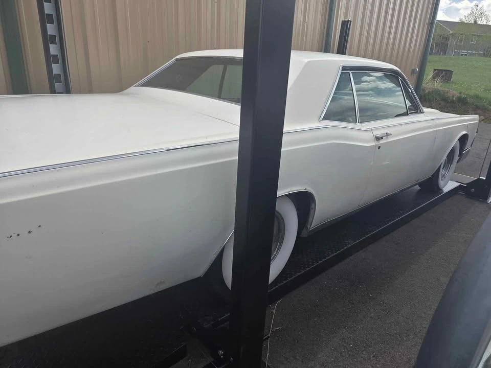 1966 Lincoln Continental 4th Gen - Image 8 of 9