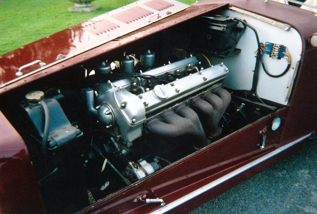 Jaguar Replica - Image 3 of 3