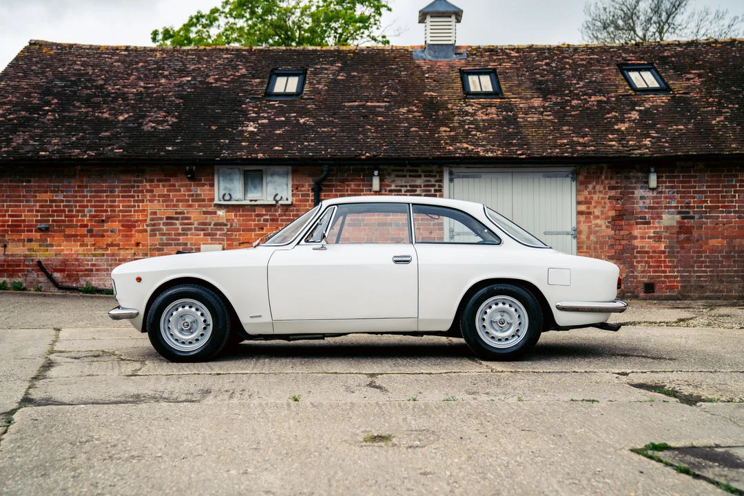 1967 Alfa Romeo GT 1300 Junior - Image 9 of 31