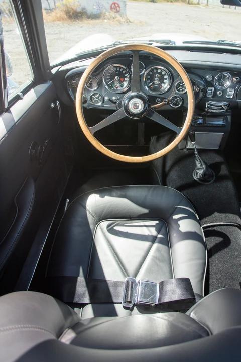 1967 Aston Martin DB6 Vantage - Image 31 of 31