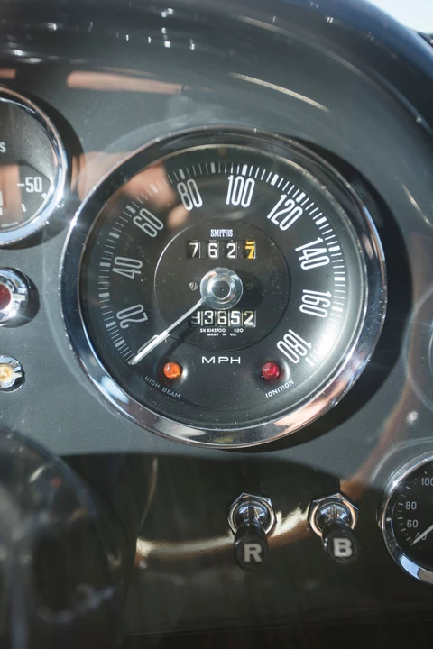 1967 Aston Martin DB6 Vantage - Image 20 of 31