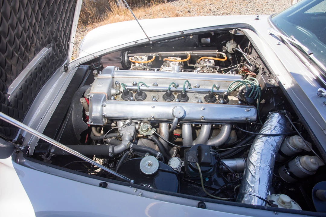 1967 Aston Martin DB6 Vantage - Image 18 of 31