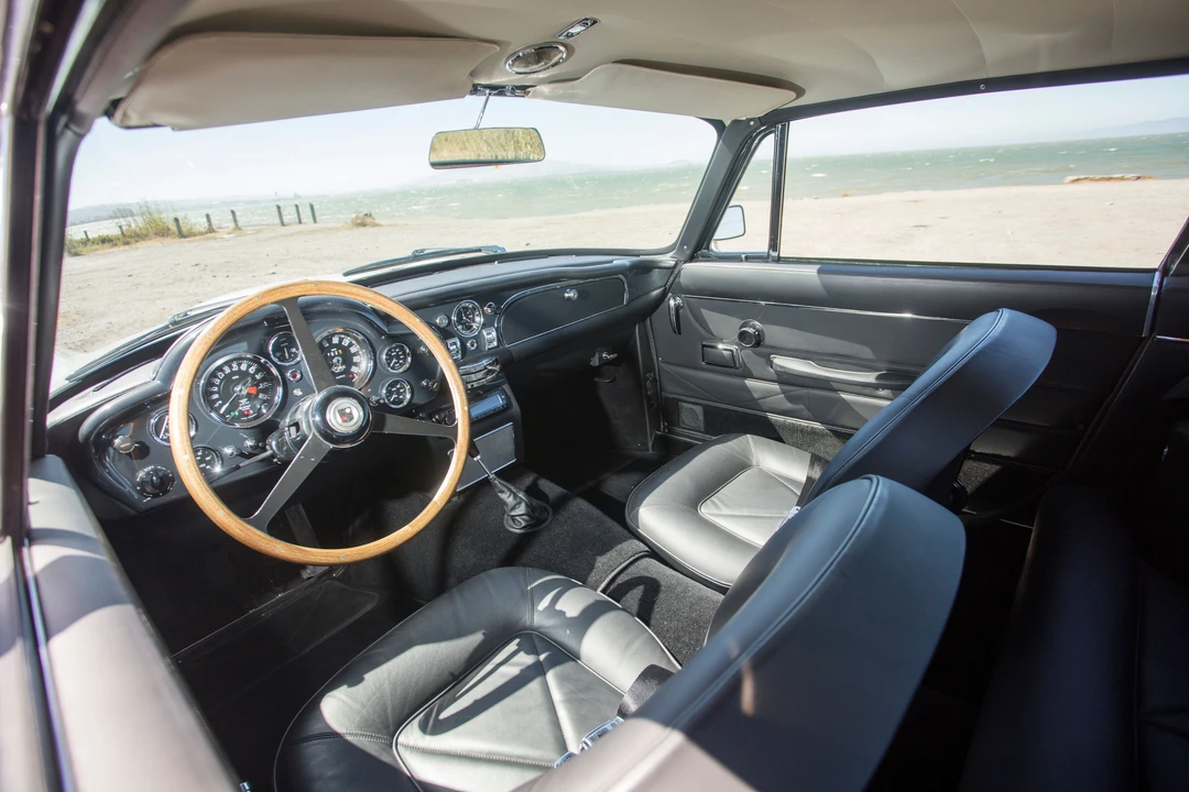 1967 Aston Martin DB6 Vantage - Image 30 of 31