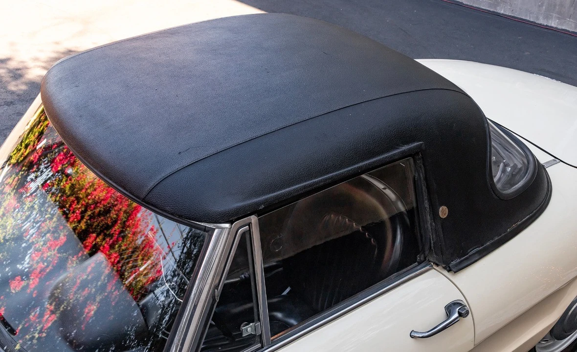 1967 Alfa Romeo Series 2 - Image 24 of 31