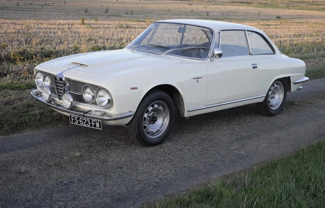 1967 Alfa Romeo 2600 - Image 3 of 30