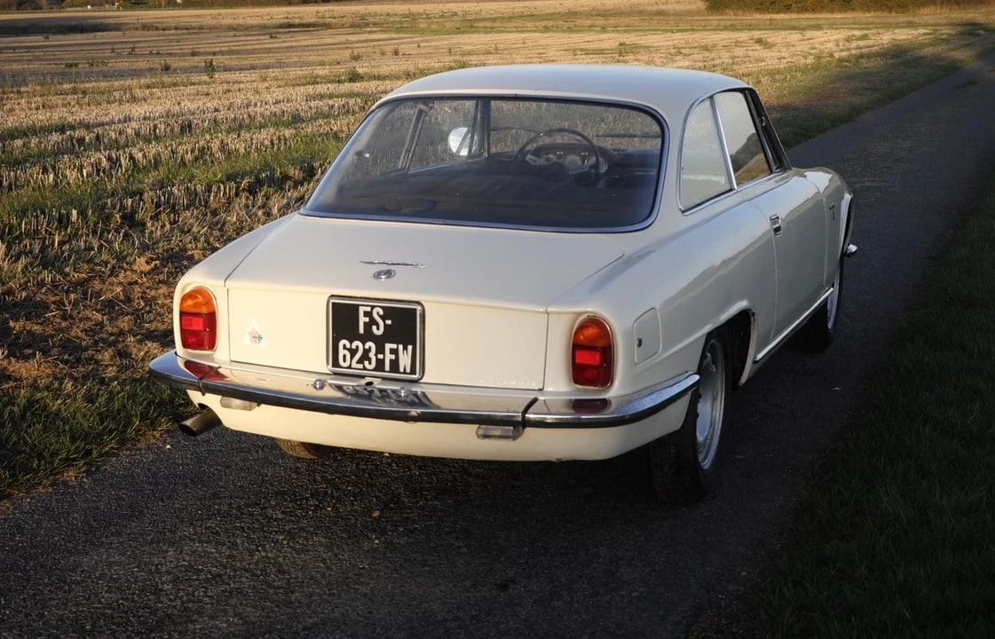 1967 Alfa Romeo 2600 - Image 7 of 30