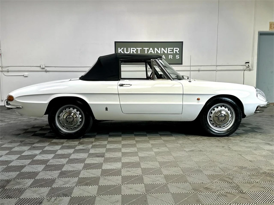 1967 Alfa Romeo Series 1 - Image 3 of 31