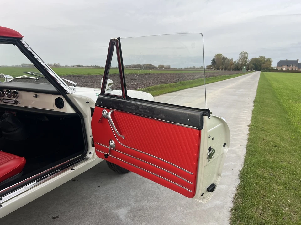 1967 Alfa Romeo Series 1 - Image 11 of 30