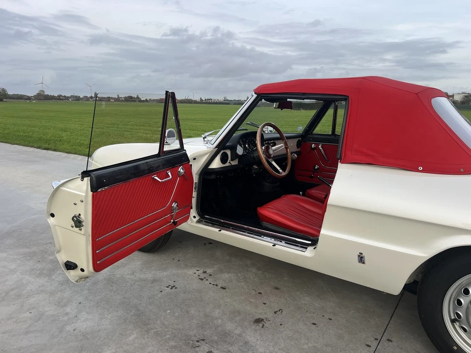 1967 Alfa Romeo Series 1 - Image 16 of 30