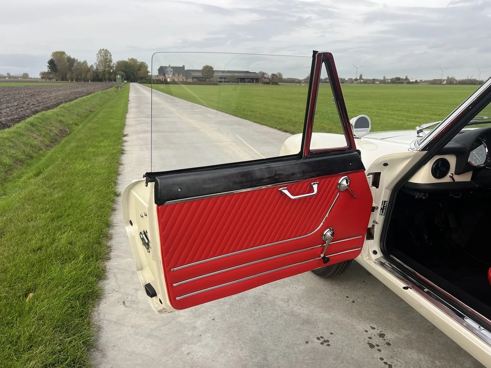 1967 Alfa Romeo Series 1 - Image 17 of 30