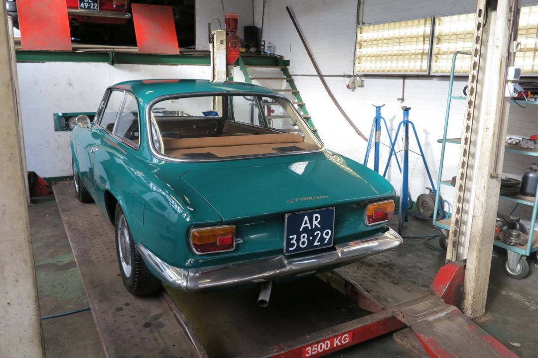 1967 Alfa Romeo GT 1300 Junior - Image 19 of 31