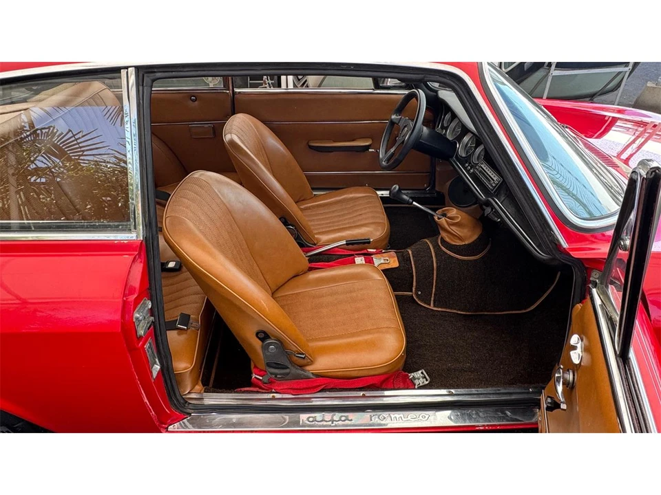 1967 Alfa Romeo 1750 GT Veloce - Image 14 of 31