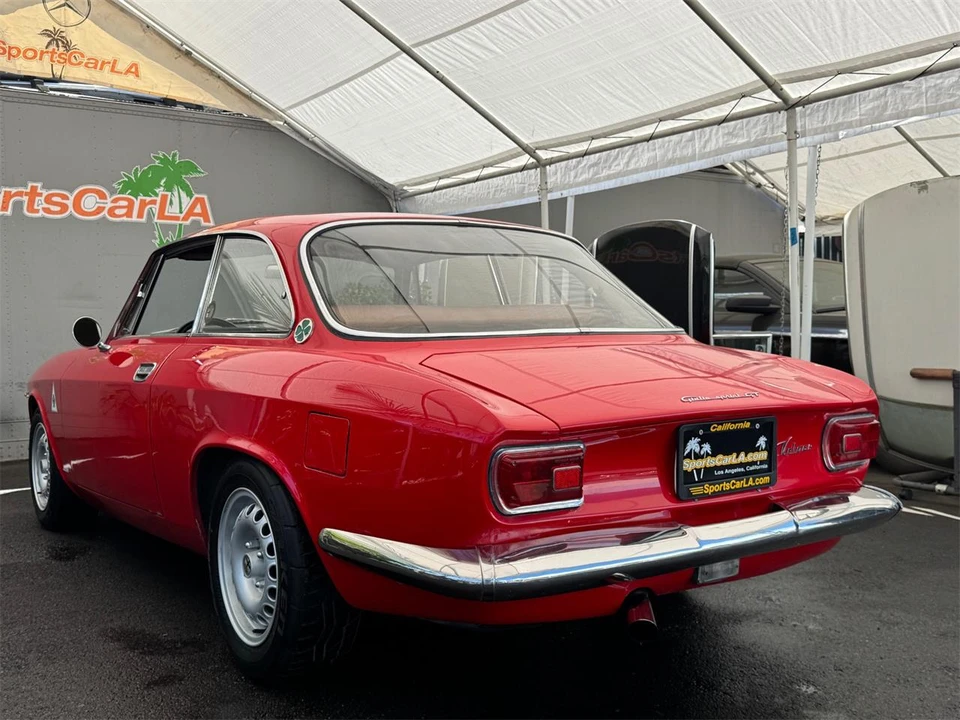 1967 Alfa Romeo 1750 GT Veloce - Image 9 of 31