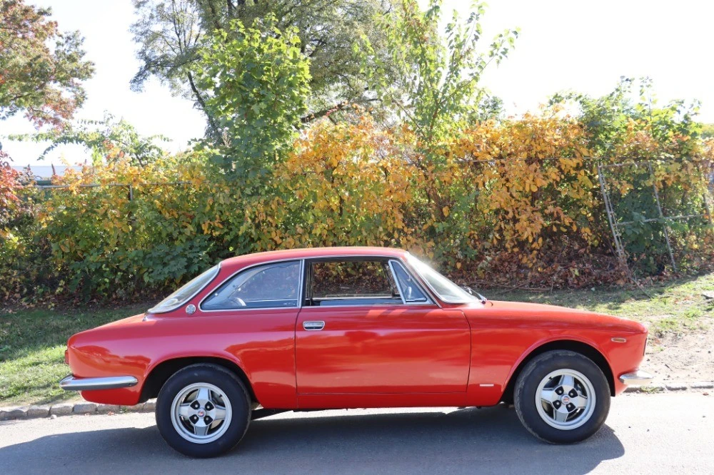 1967 Alfa Romeo Giulia Sprint GT Veloce - Image 3 of 8