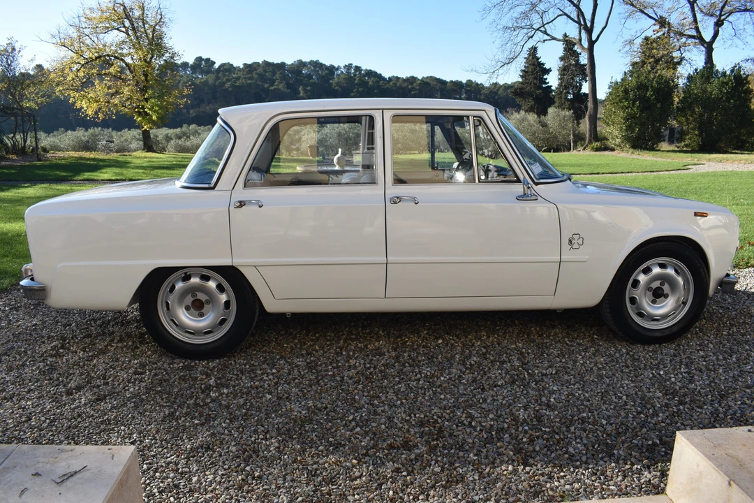 1967 Alfa Romeo 105/115 Series - Image 17 of 31