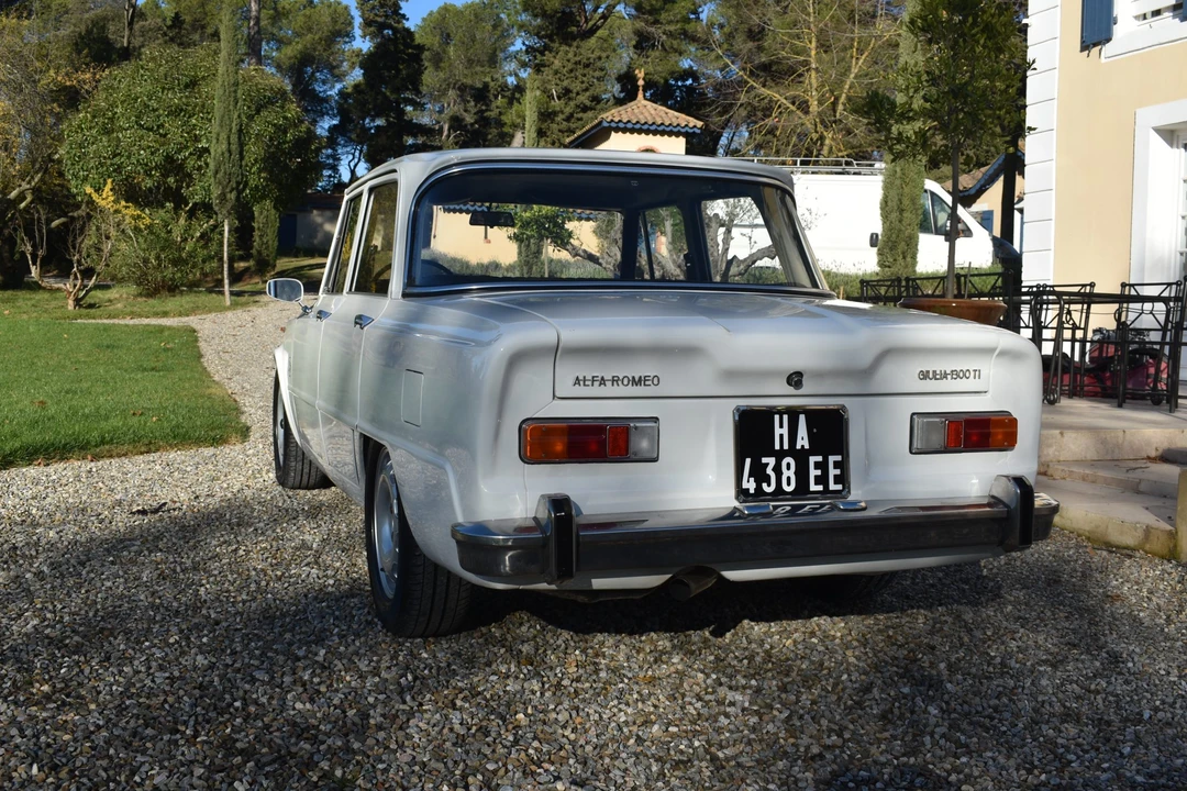 1967 Alfa Romeo 105/115 Series - Image 27 of 31