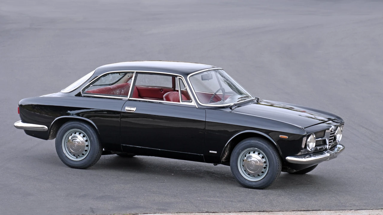1967 Alfa Romeo GT 1300 Junior - Image 19 of 31