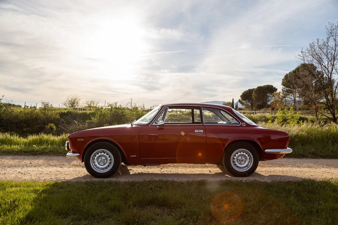 1967 Alfa Romeo Giulia Sprint GT Veloce - Image 20 of 30