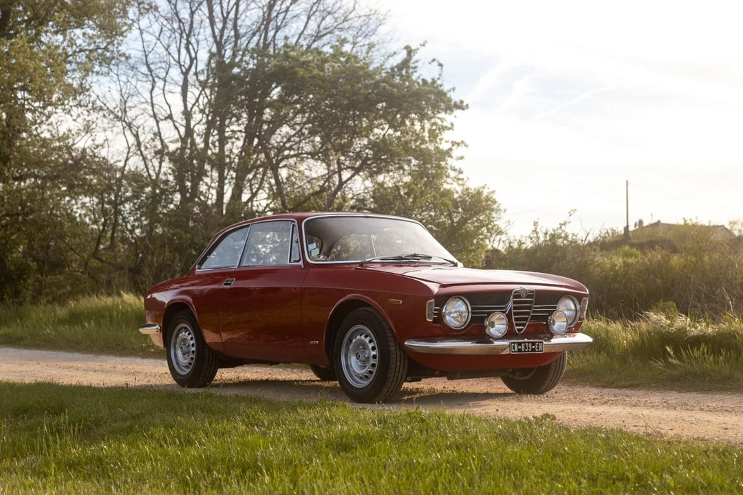 1967 Alfa Romeo Giulia Sprint GT Veloce - Image 2 of 30