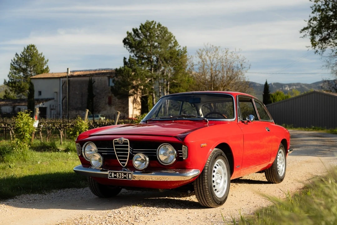1967 Alfa Romeo Giulia Sprint GT Veloce - Image 6 of 30