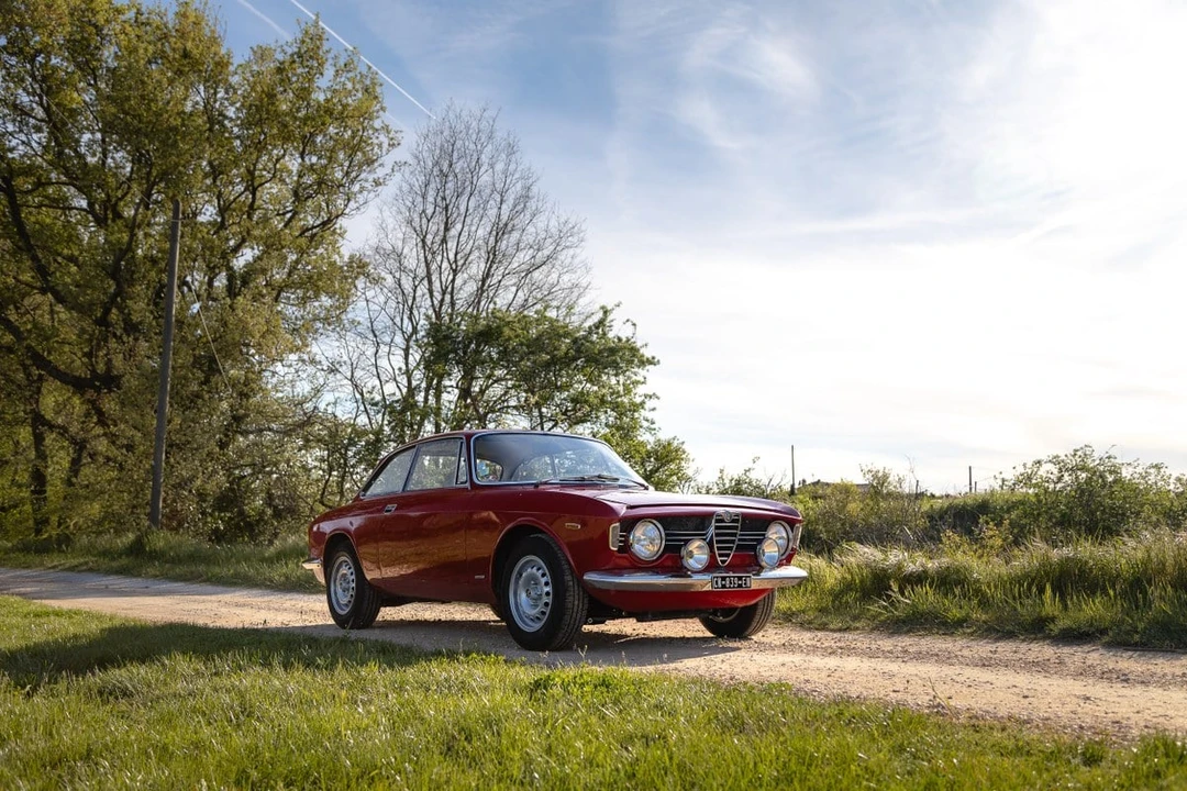 1967 Alfa Romeo Giulia Sprint GT Veloce - Image 3 of 30