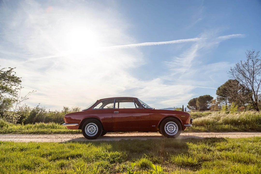 1967 Alfa Romeo Giulia Sprint GT Veloce - Image 7 of 30