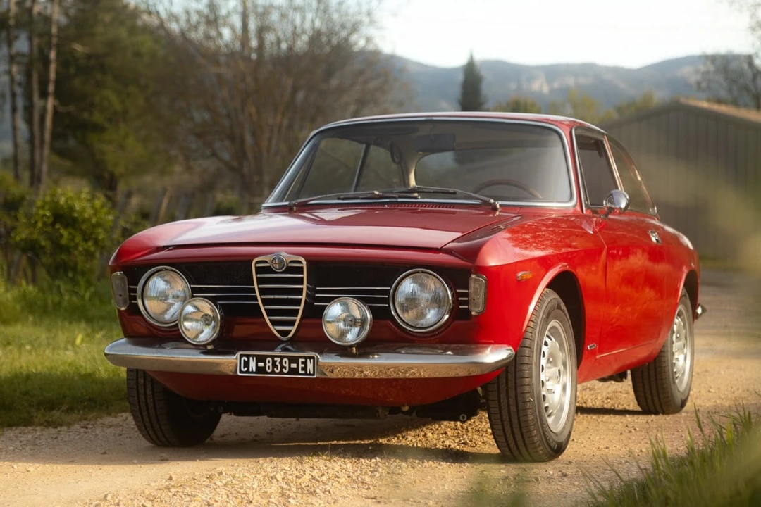 1967 Alfa Romeo Giulia Sprint GT Veloce - Image 15 of 30