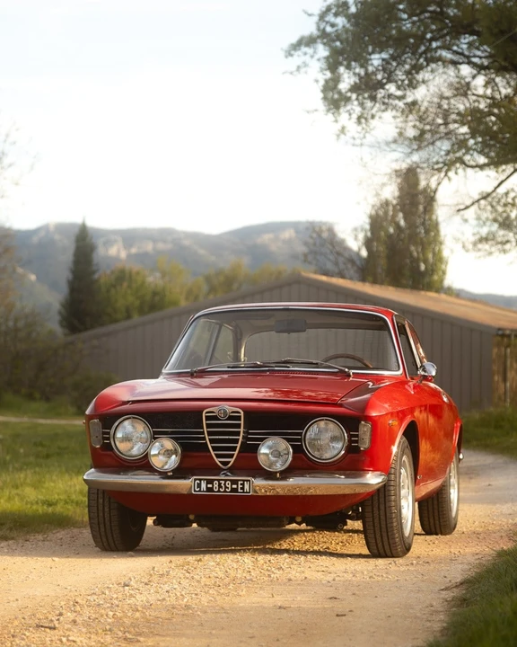 1967 Alfa Romeo Giulia Sprint GT Veloce - Image 14 of 30