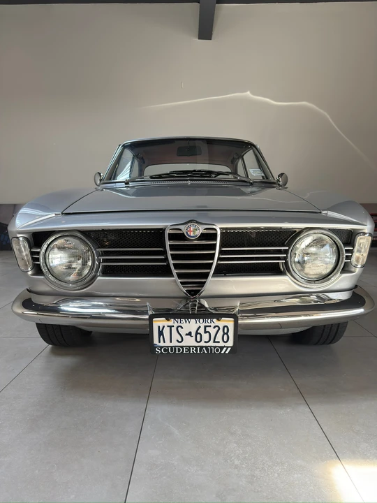 1967 Alfa Romeo - Image 10 of 31