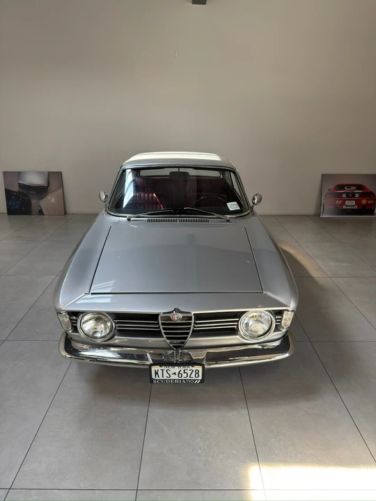 1967 Alfa Romeo - Image 13 of 31