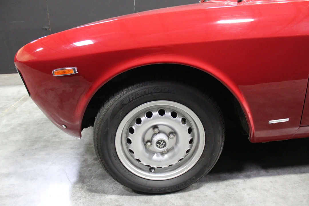 1967 Alfa Romeo Giulia Sprint GT Veloce - Image 10 of 31