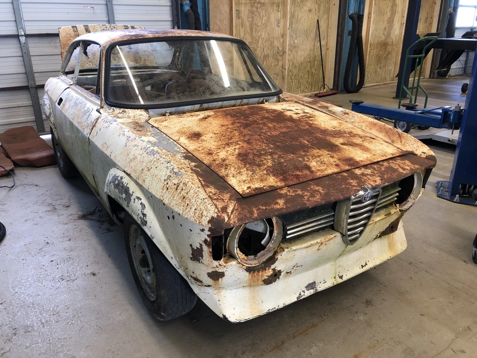 1967 Alfa Romeo Giulia Sprint GT Veloce - Image 14 of 31