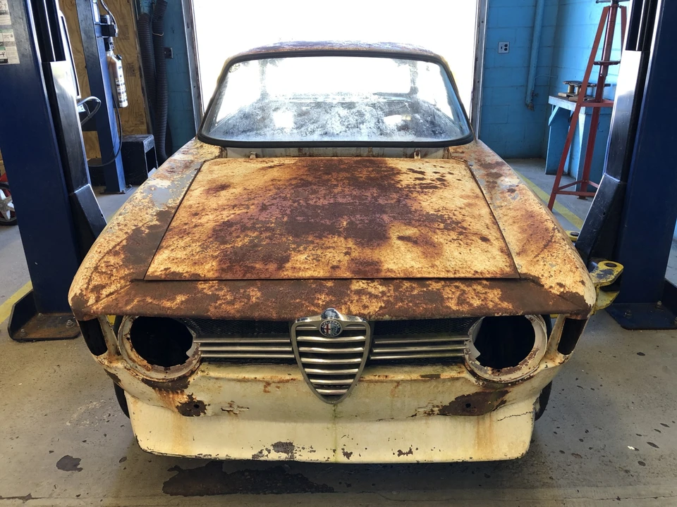 1967 Alfa Romeo Giulia Sprint GT Veloce - Image 17 of 31