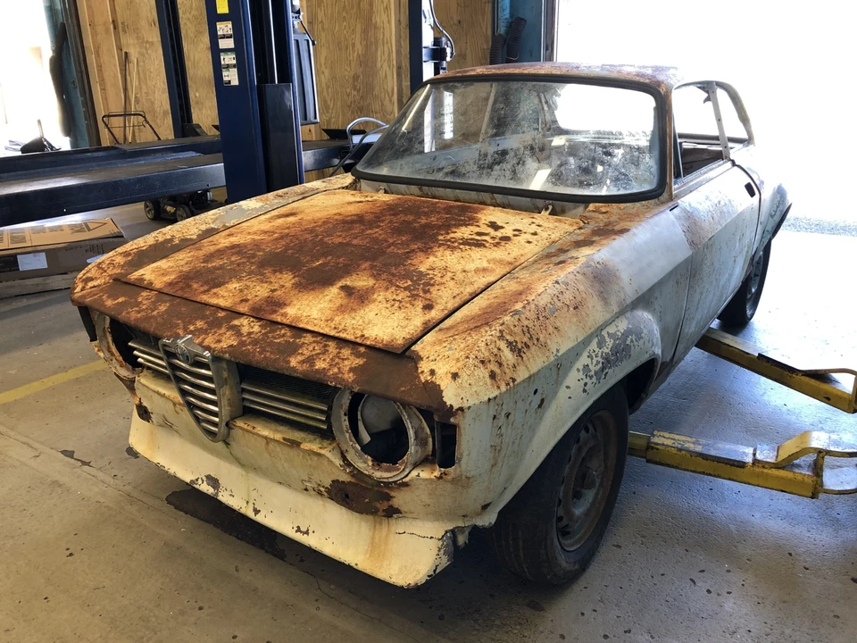 1967 Alfa Romeo Giulia Sprint GT Veloce - Image 16 of 31