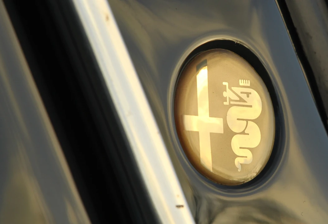 1967 Alfa Romeo Giulia Sprint GT Veloce - Image 27 of 31
