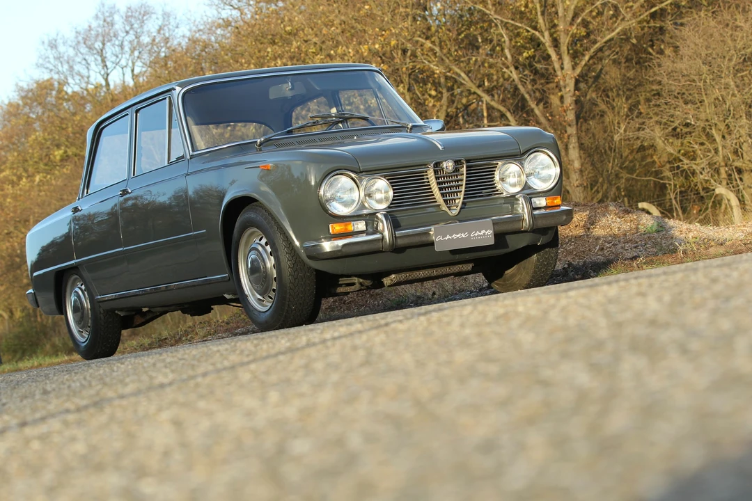 1967 Alfa Romeo Giulia Sprint GT Veloce - Image 16 of 31