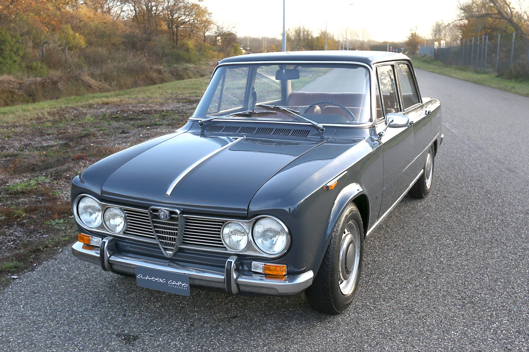 1967 Alfa Romeo Giulia Sprint GT Veloce - Image 8 of 31