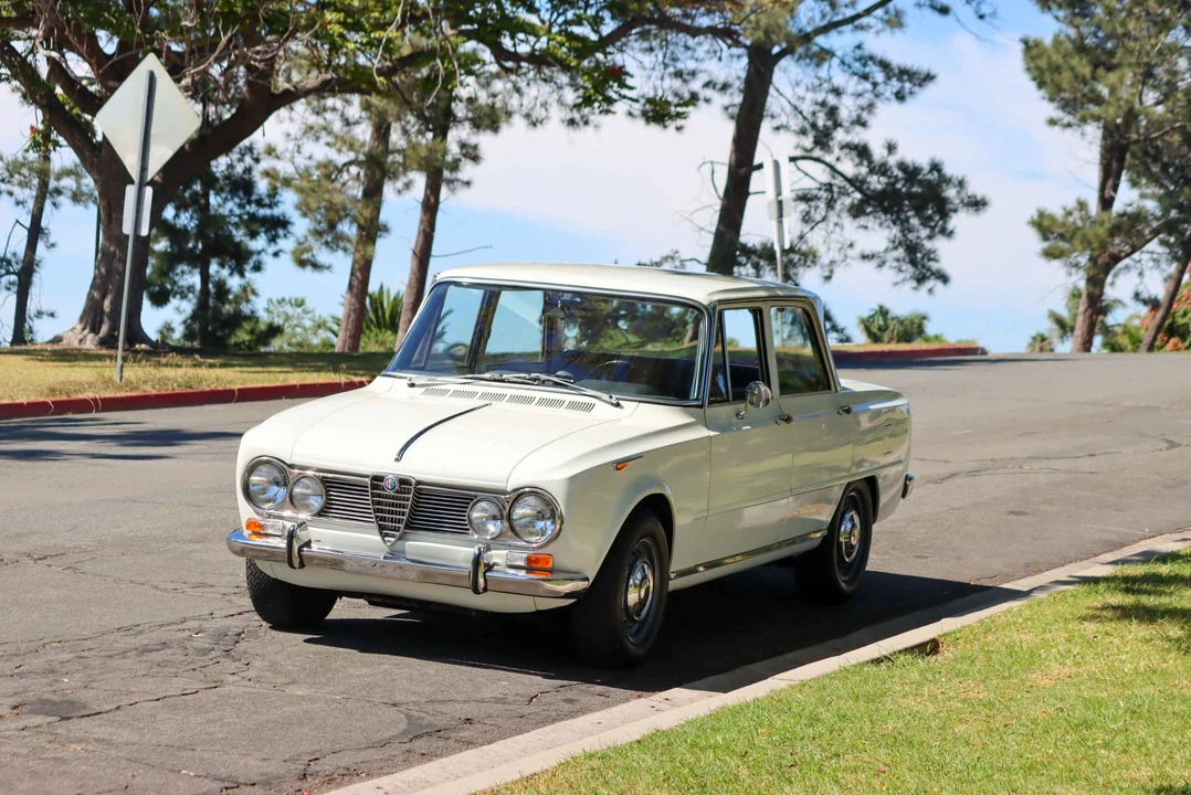 1967 Alfa Romeo 105/115 Series - Image 7 of 31